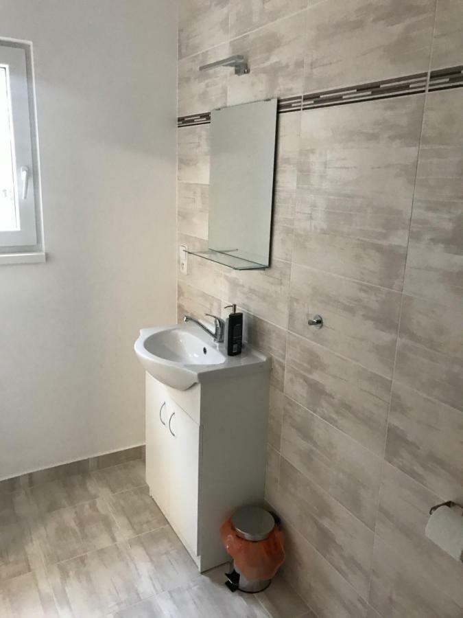 Apartment Sarka Hostka  Экстерьер фото